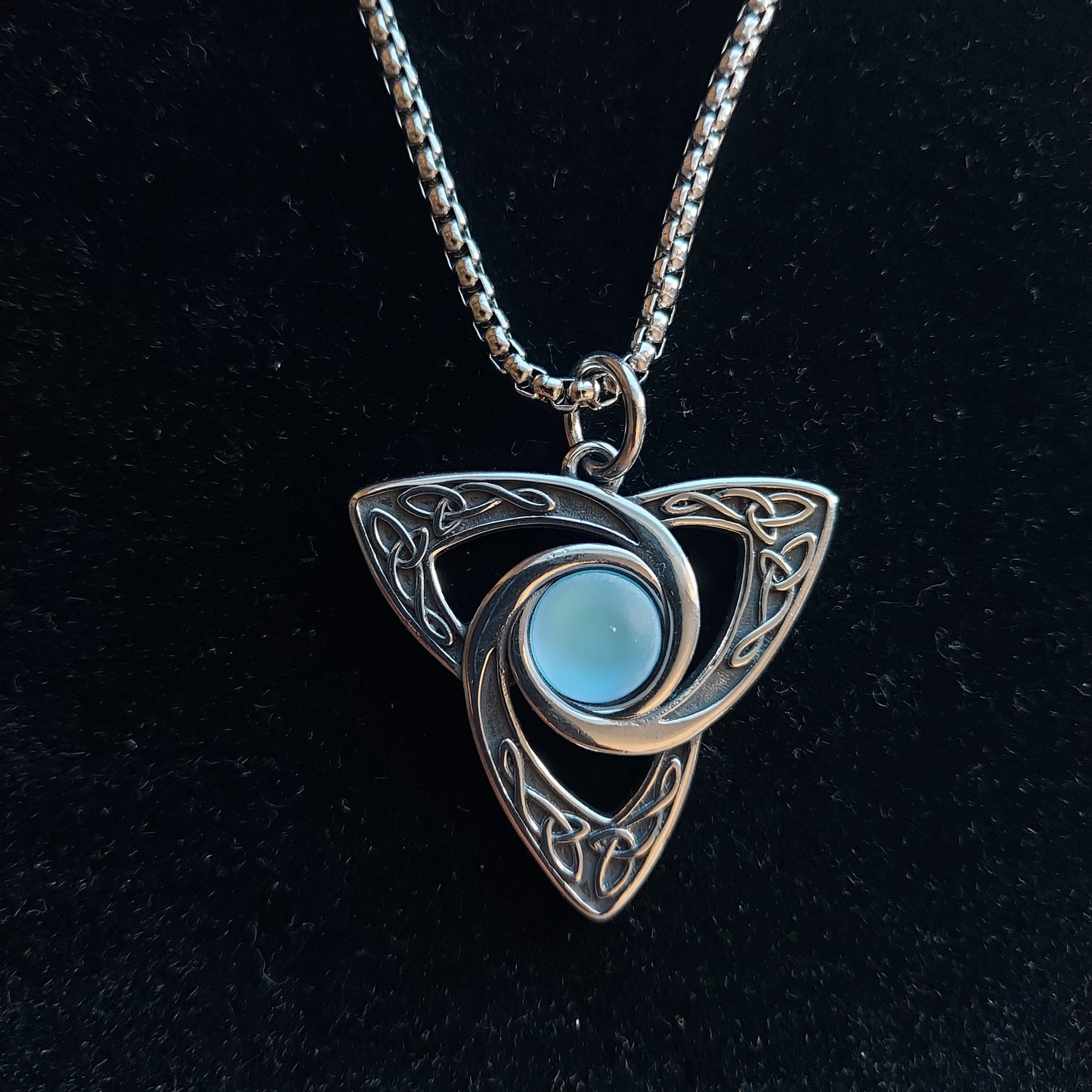 Celtic Triquetra Necklace