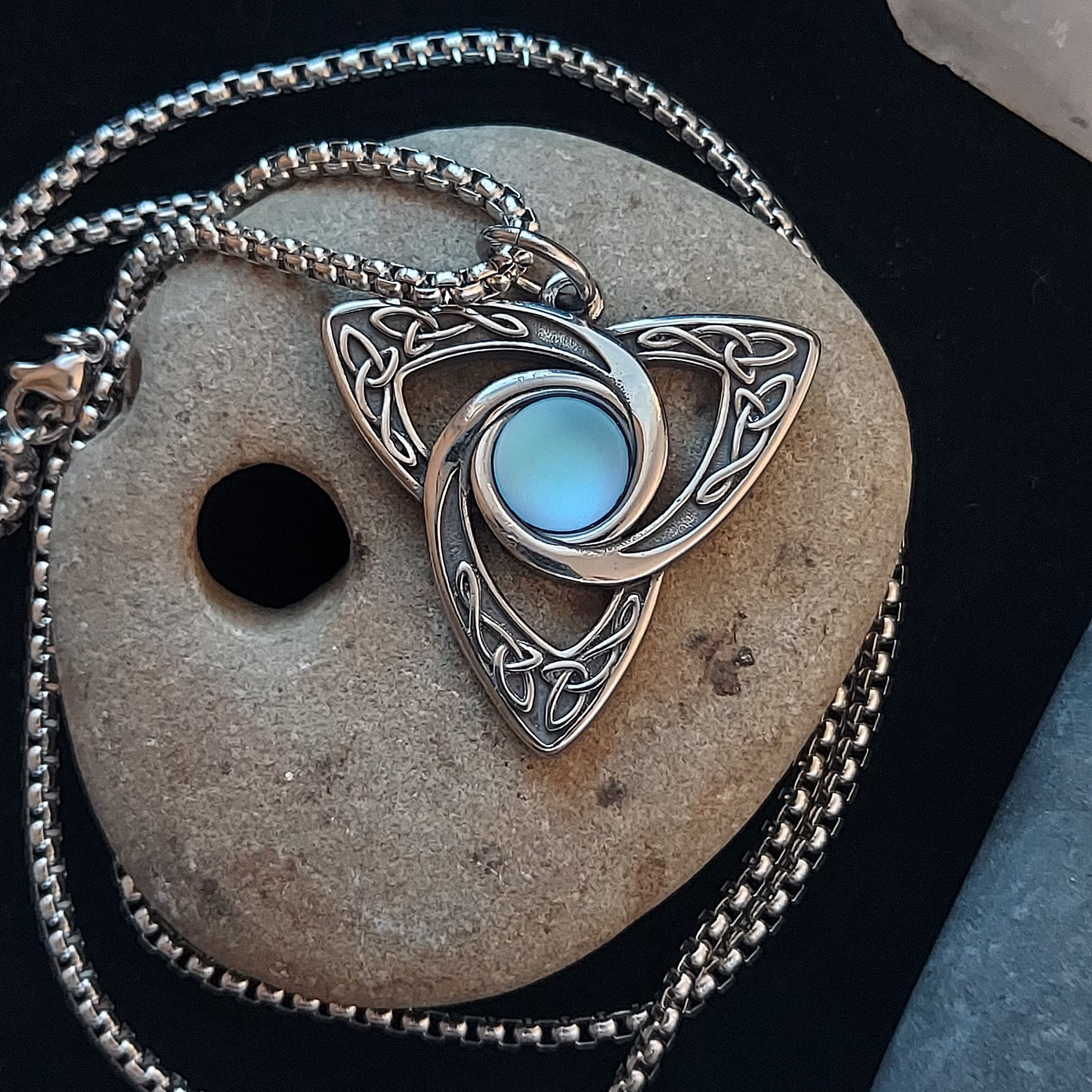 Celtic Triquetra Necklace