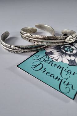 Boho feather bracelet in bohemian jewelry