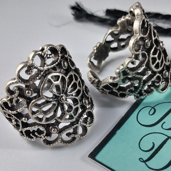 Flower Filigree Band Ring